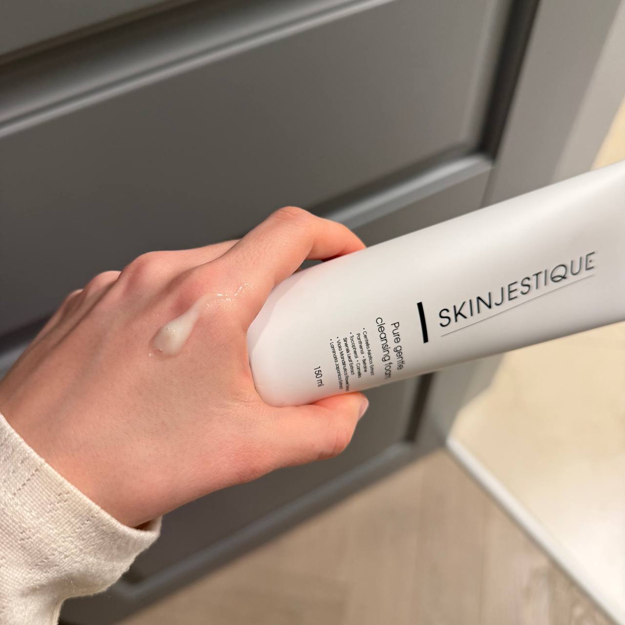 Pure gentle cleansing foam